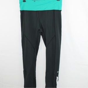 Lululemon black cropped leggings